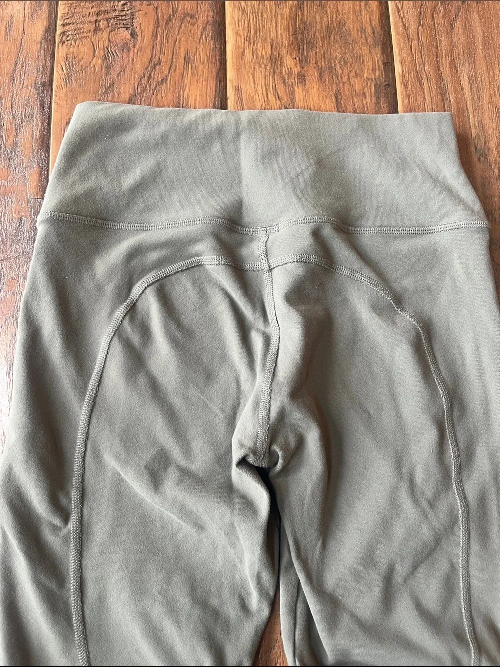 ALO Yoga Olive Green High-Waist Leggings - Size Medium